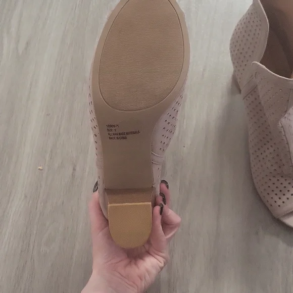 Charlotte Russe - Picture 3 of 5